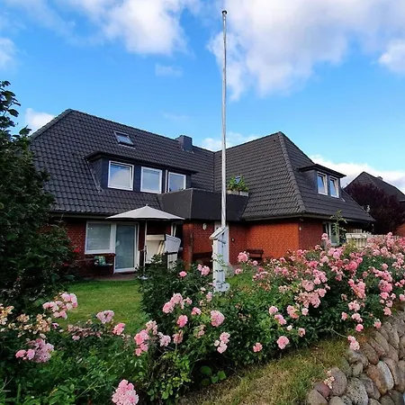 Апартаменты Sylter Seestern App Momme Морзум