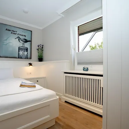 Апартаменты Sylter Seestern App Momme Морзум